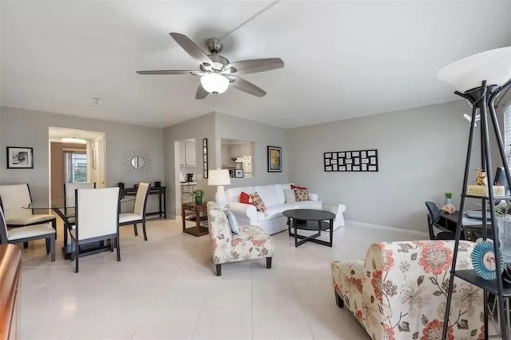 194 Newport L Deerfield Beach FL 33442