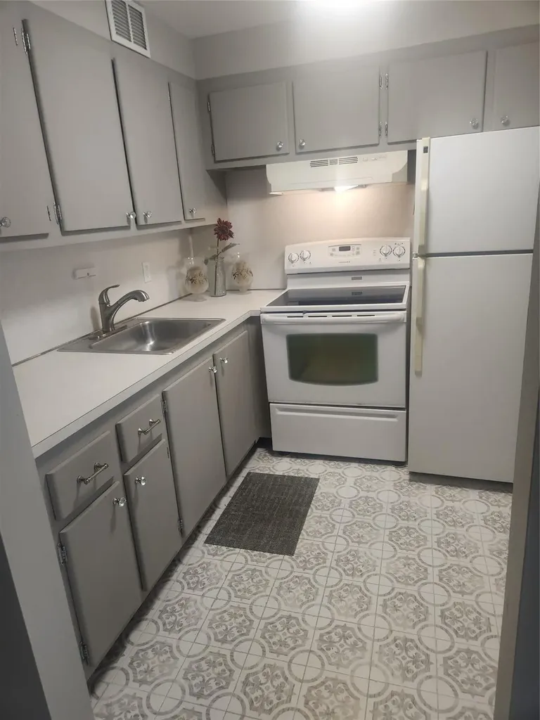 194 Newport L Deerfield Beach FL 33442
