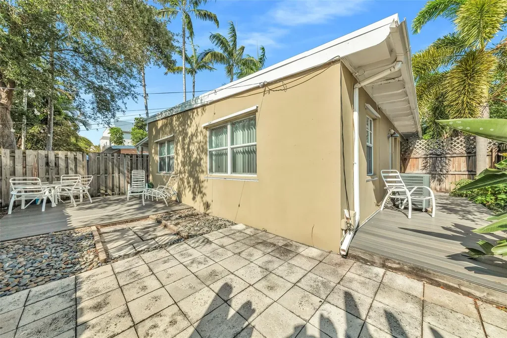 805 NE 17th Avenue Fort Lauderdale FL 33304