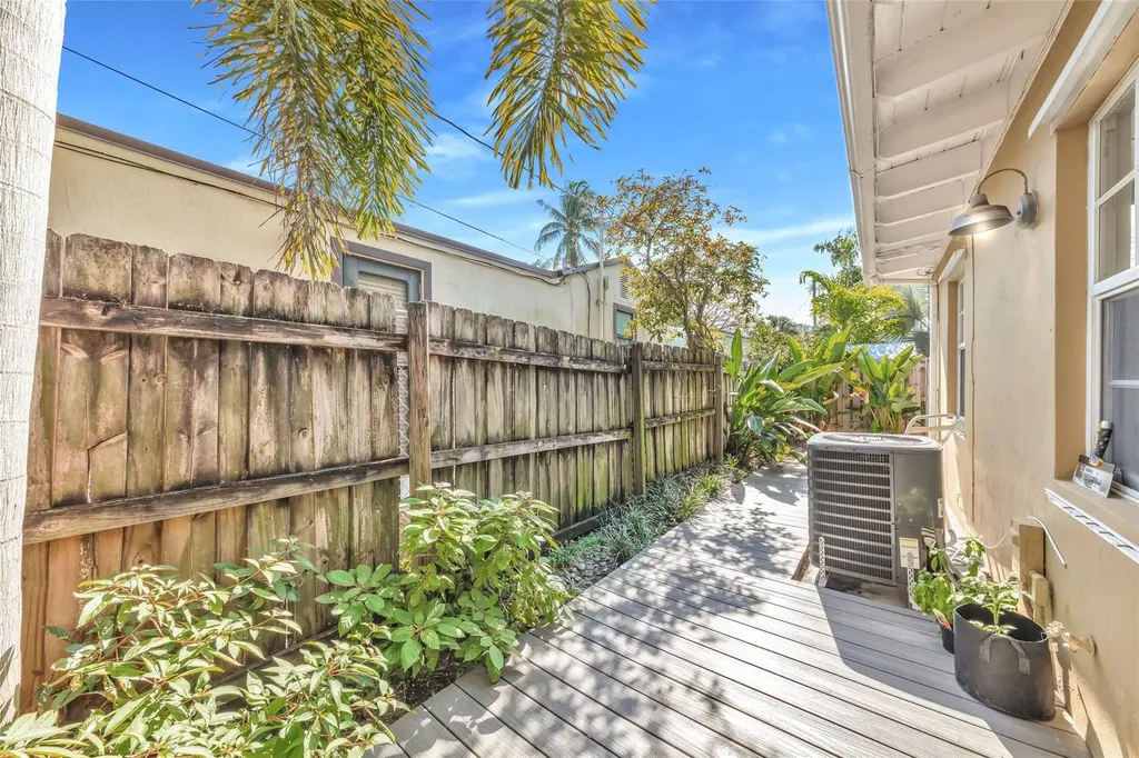 805 NE 17th Avenue Fort Lauderdale FL 33304