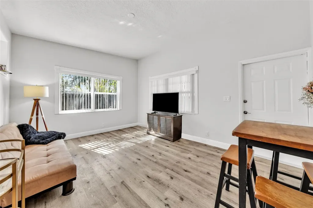 805 NE 17th Avenue Fort Lauderdale FL 33304
