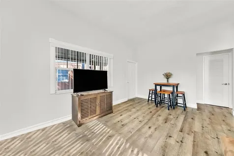 805 NE 17th Avenue Fort Lauderdale FL 33304