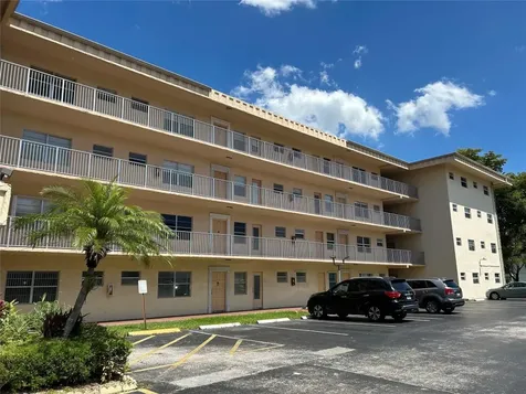 4191 NW 41st Street Lauderdale Lakes FL 33319