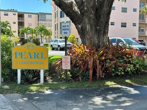 4191 NW 41st Street Lauderdale Lakes FL 33319