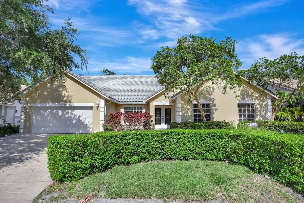 2041 Oakmont Terrace Coral Springs FL 33071