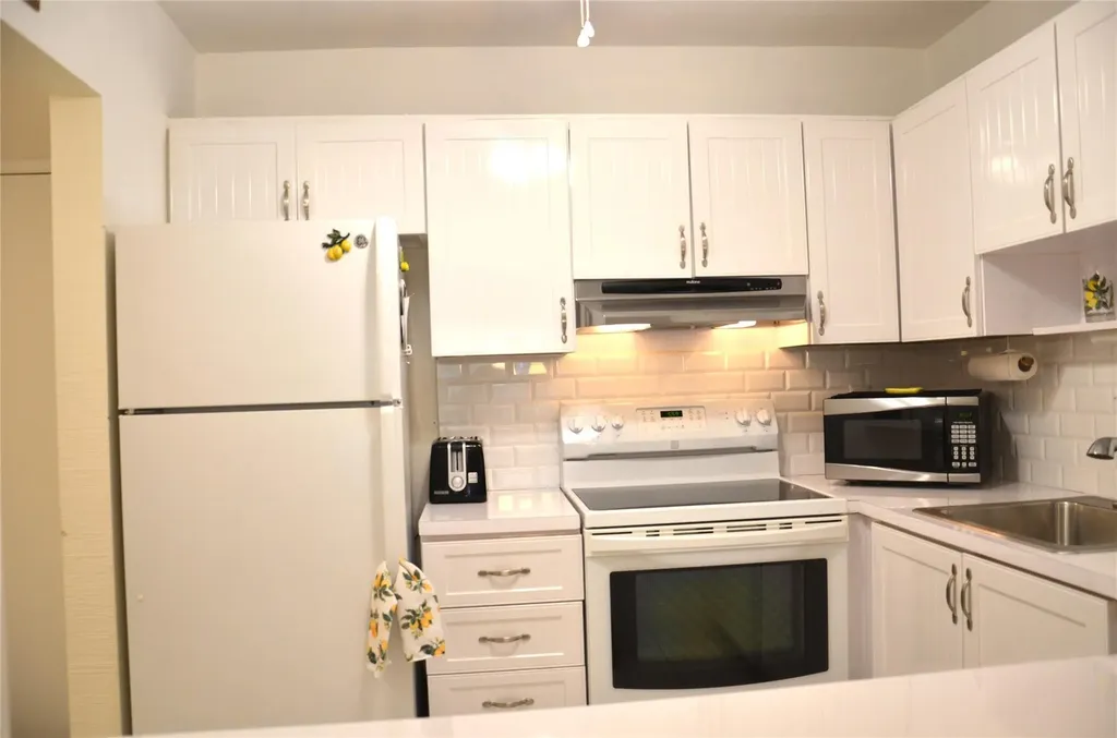 255 S Cypress Road Pompano Beach FL 33060
