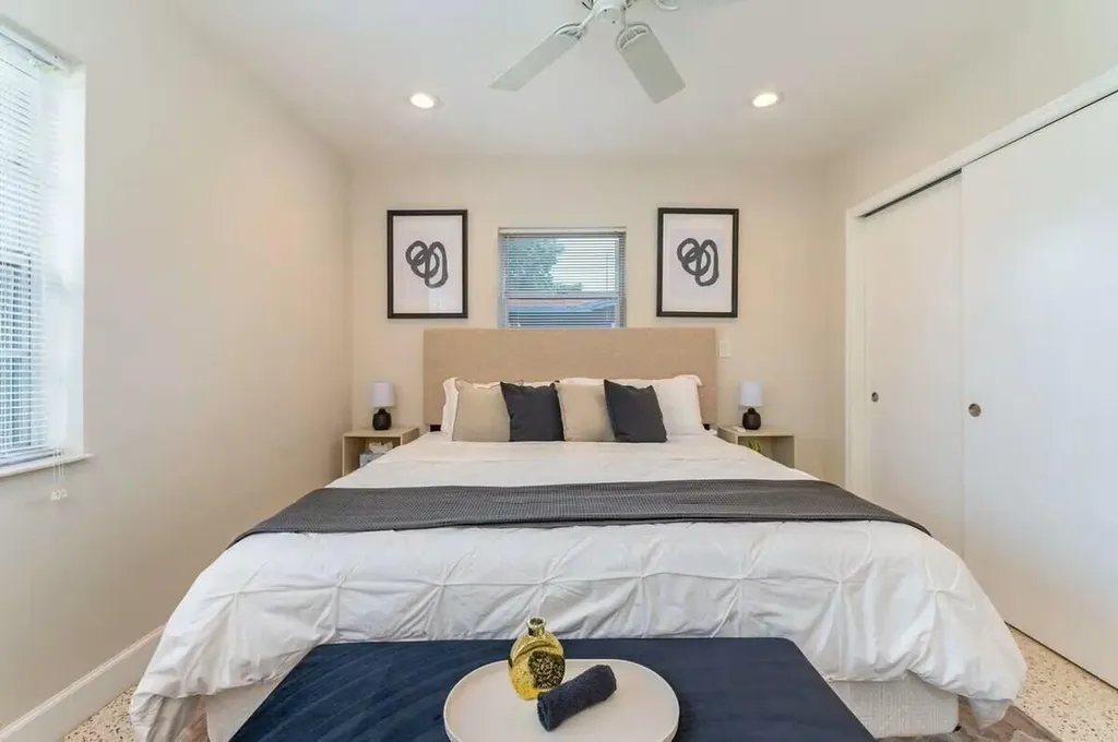 176 SE 27th Place Boynton Beach FL 33435