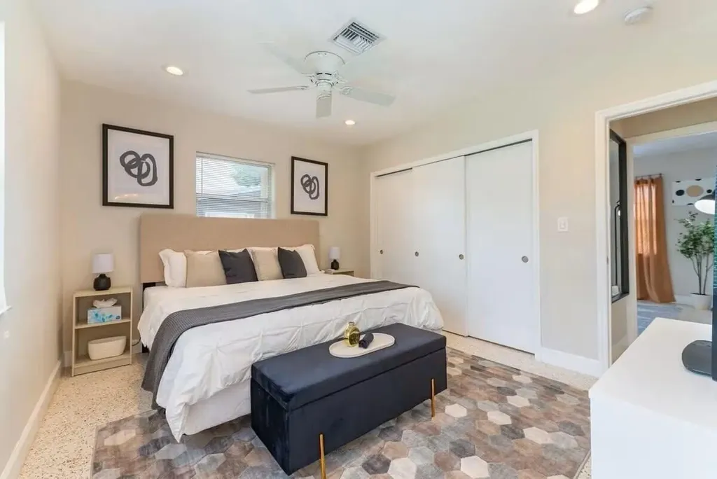 176 SE 27th Place Boynton Beach FL 33435