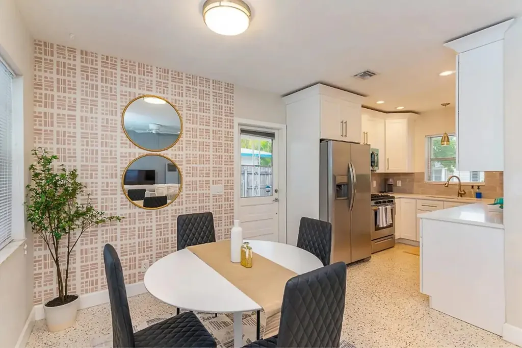 176 SE 27th Place Boynton Beach FL 33435