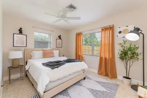 176 SE 27th Place Boynton Beach FL 33435