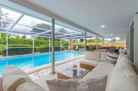 176 SE 27th Place Boynton Beach FL 33435