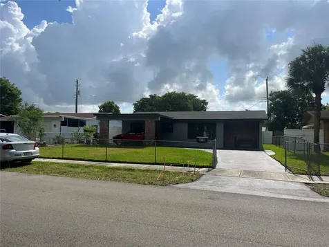 951 N 66th Terrace Hollywood FL 33024