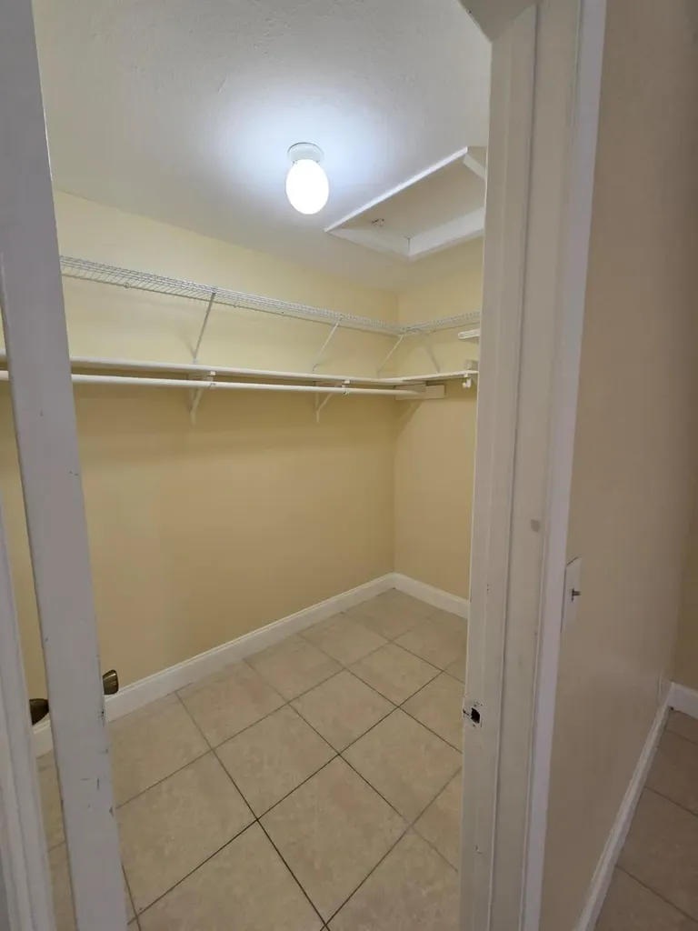 8775 NW 39th Street Sunrise FL 33351