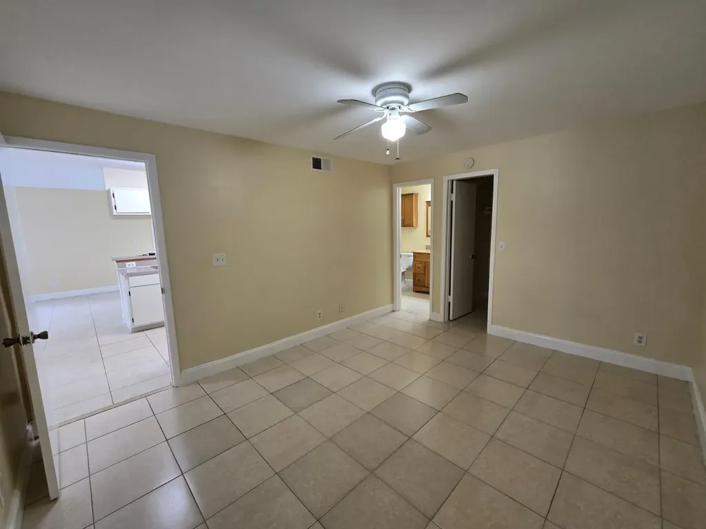 8775 NW 39th Street Sunrise FL 33351