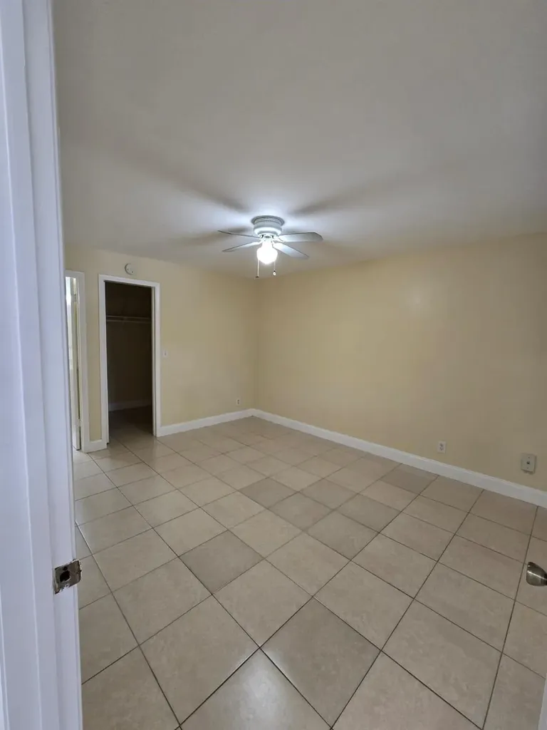 8775 NW 39th Street Sunrise FL 33351