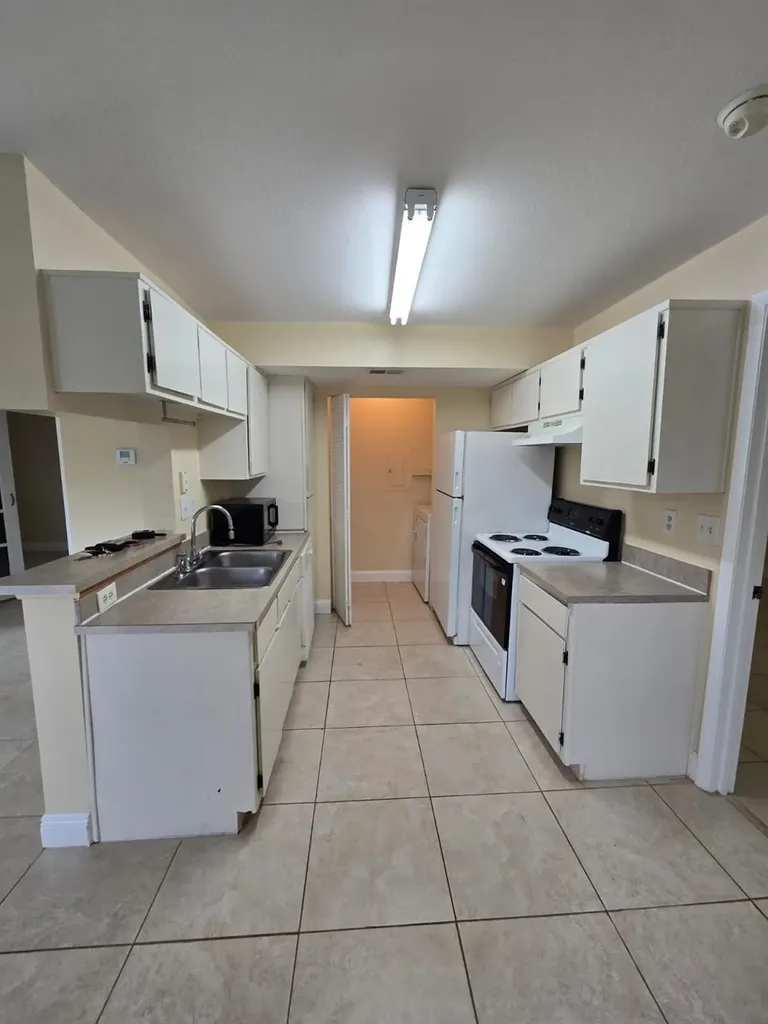 8775 NW 39th Street Sunrise FL 33351