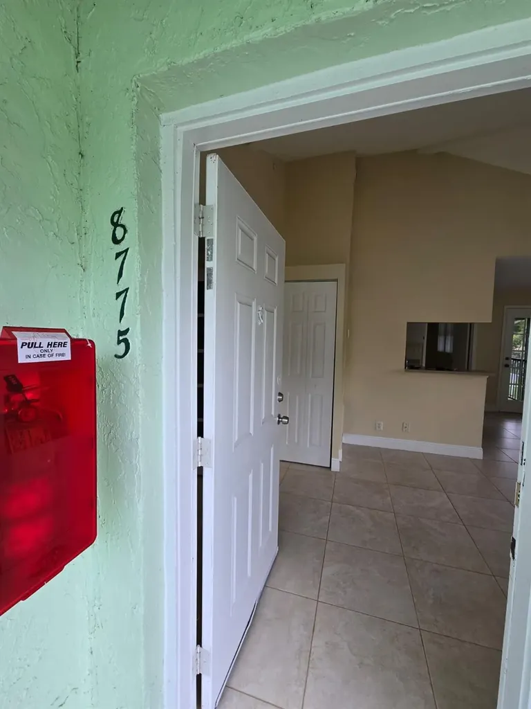 8775 NW 39th Street Sunrise FL 33351