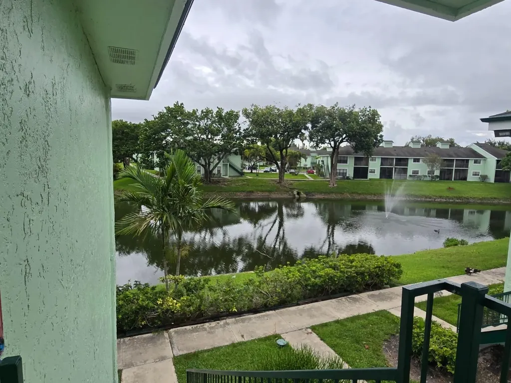8775 NW 39th Street Sunrise FL 33351