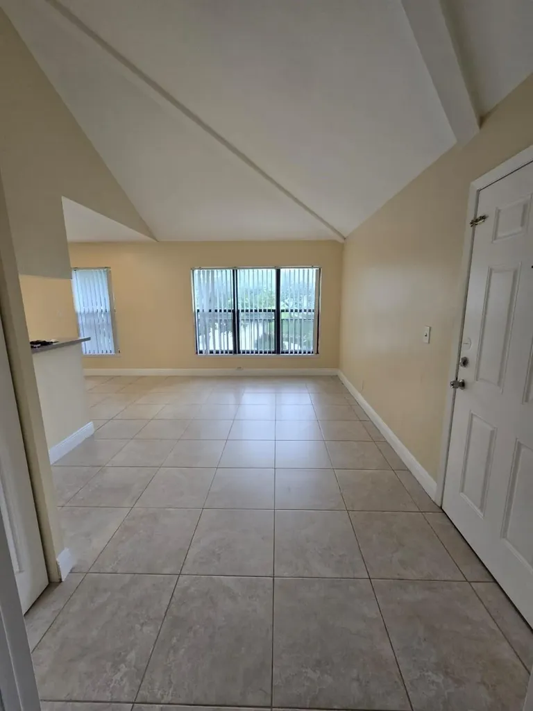 8775 NW 39th Street Sunrise FL 33351