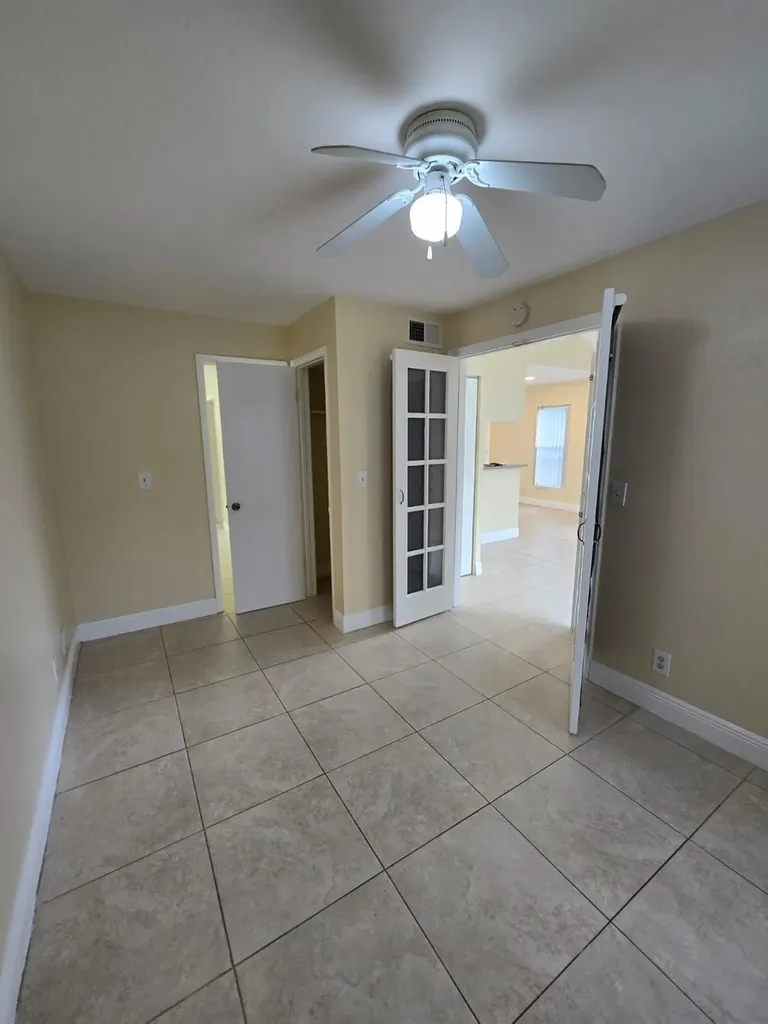 8775 NW 39th Street Sunrise FL 33351
