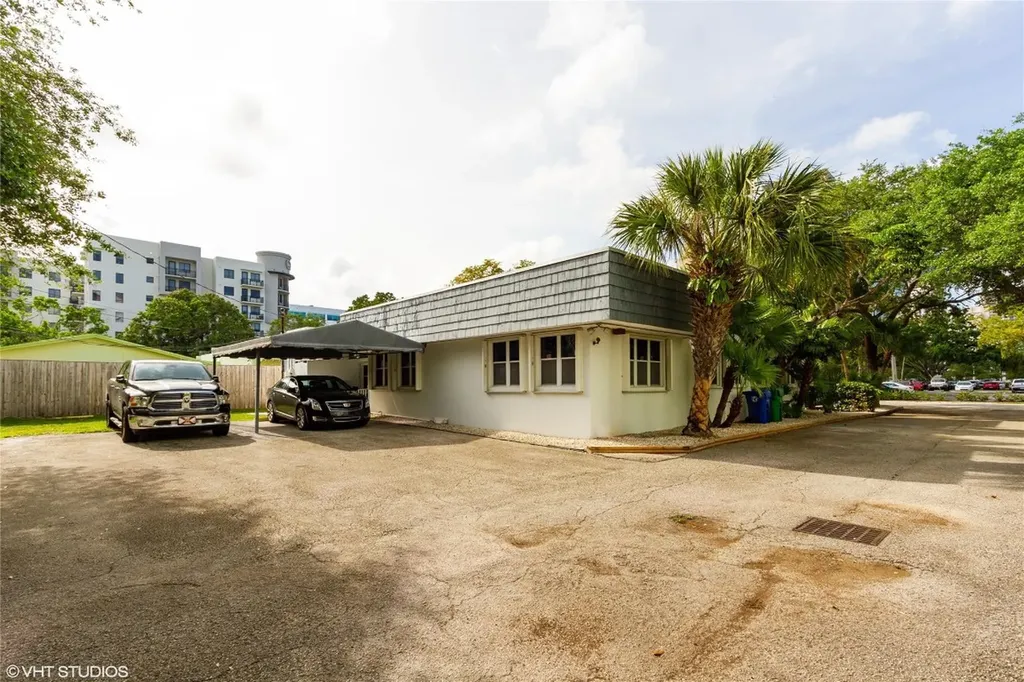 212 SE 8th Street Fort Lauderdale FL 33316