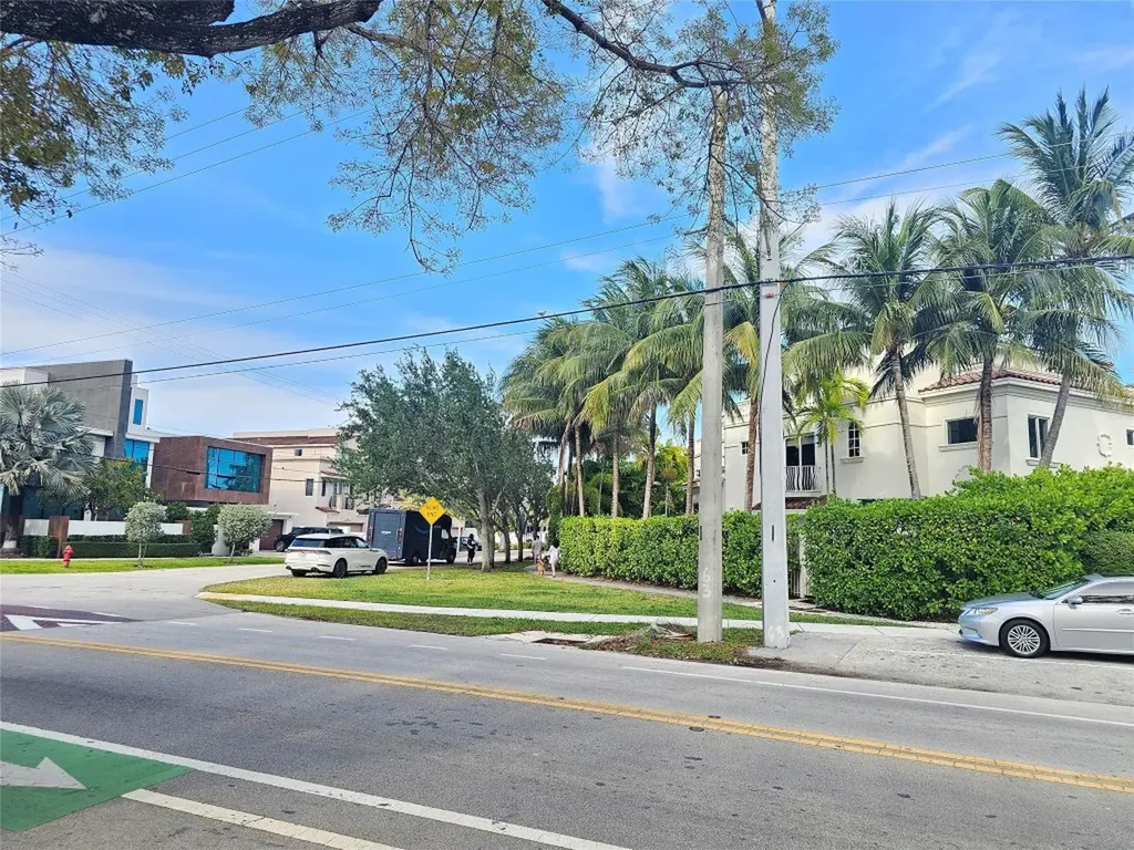 1354 Bayview Drive Fort Lauderdale FL 33304