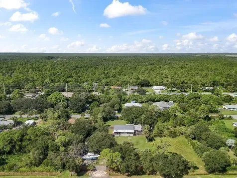 9633 Honeysuckle Sebastian FL 32976