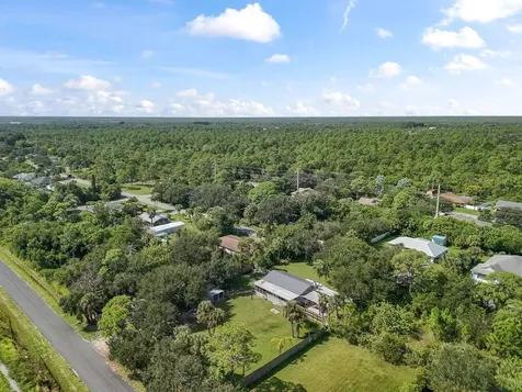 9633 Honeysuckle Sebastian FL 32976