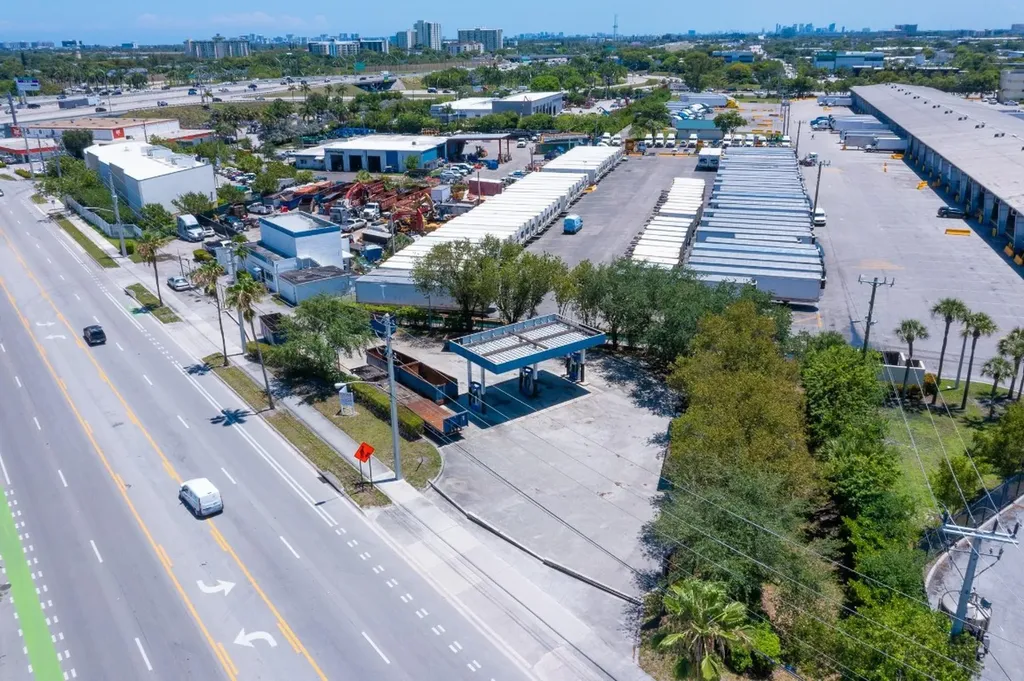 1126 Drive Martin Luther King Jr Boulevard Pompano Beach FL 33069