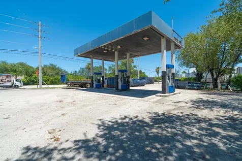 1126 Drive Martin Luther King Jr Boulevard Pompano Beach FL 33069