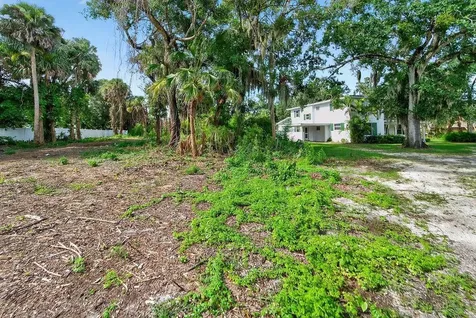 5240 20th Street Vero Beach FL 32966