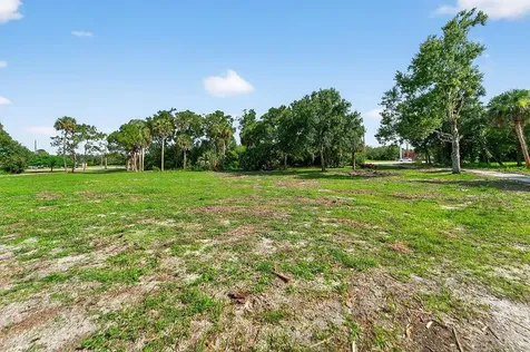 5240 20th Street Vero Beach FL 32966