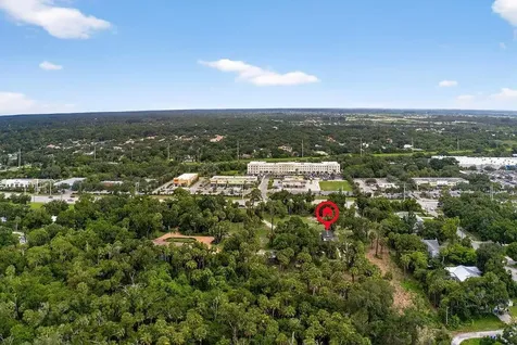 5240 20th Street Vero Beach FL 32966