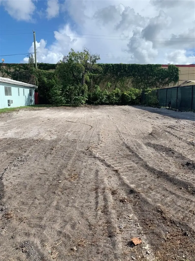 2127 Polk Street Hollywood FL 33020