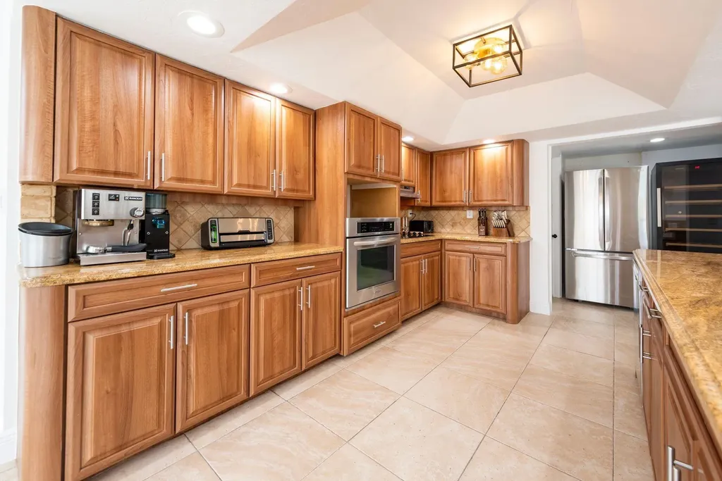 1749 SE 9th Street Fort Lauderdale FL 33316