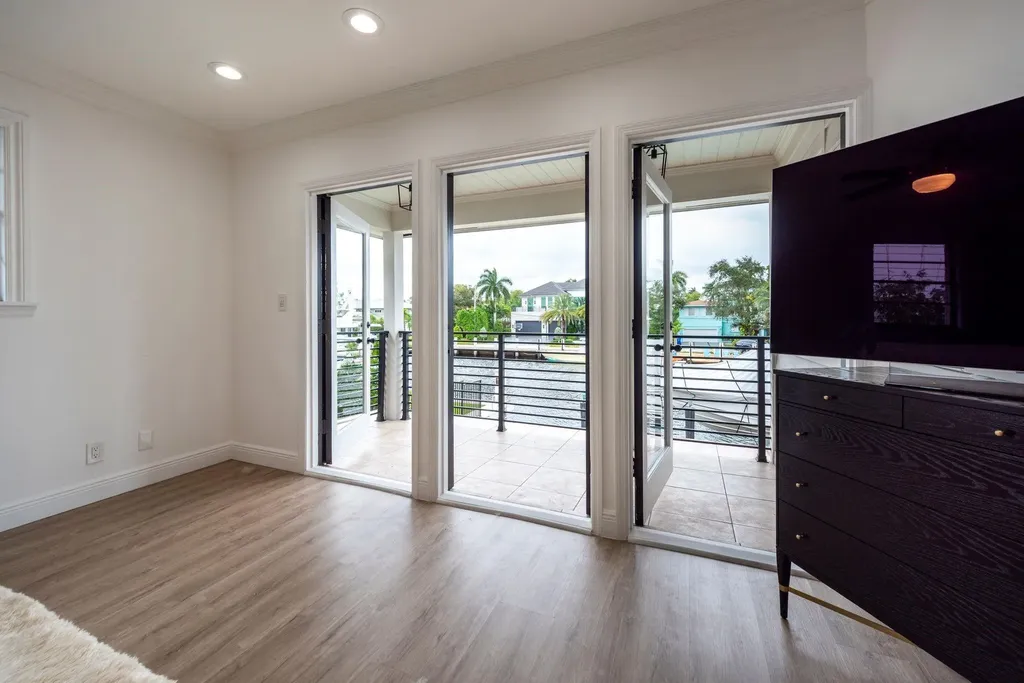 1749 SE 9th Street Fort Lauderdale FL 33316