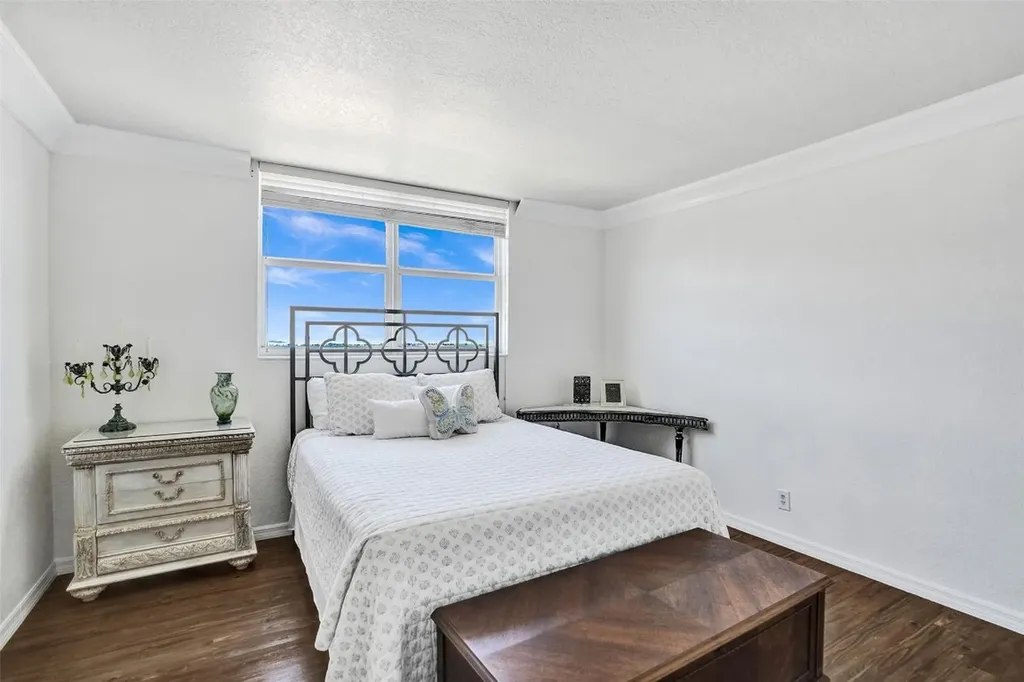 1051 Hillsboro Mile Hillsboro Beach FL 33062