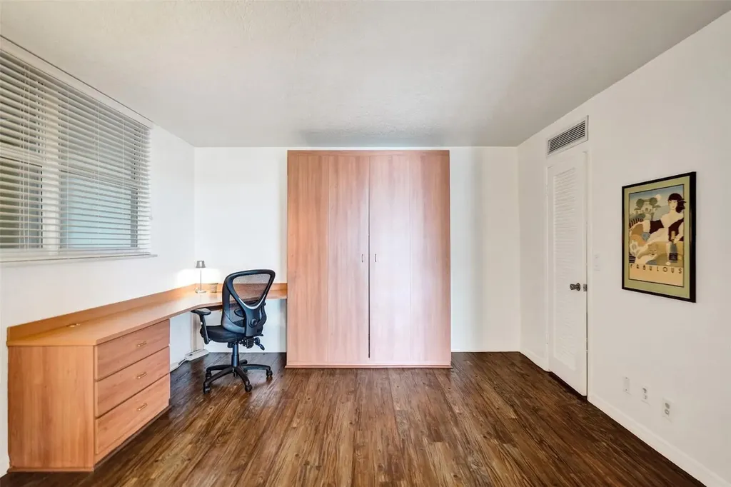 1051 Hillsboro Mile Hillsboro Beach FL 33062