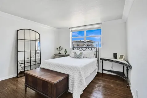 1051 Hillsboro Mile Hillsboro Beach FL 33062