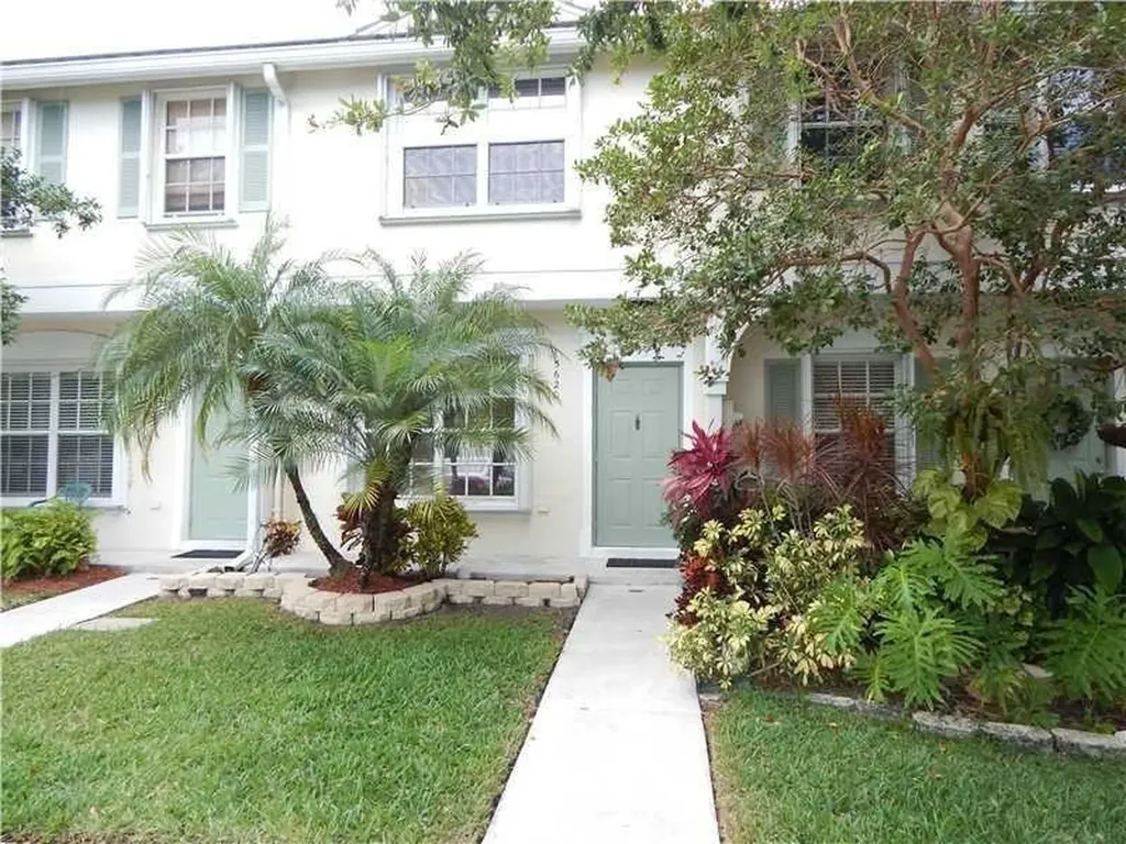 5620 NW 98th Way Coral Springs FL 33076