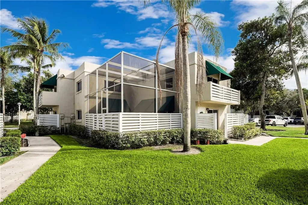 534 NW 98th Avenue Plantation FL 33324