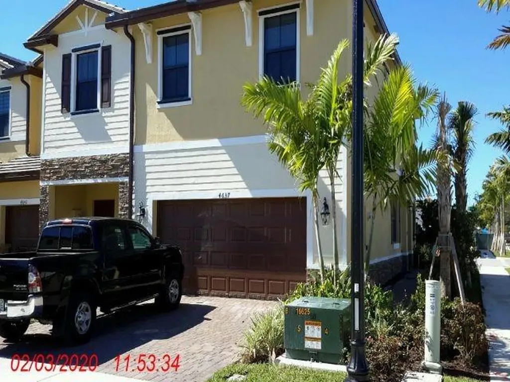 4637 Caspian Way Davie FL 33314