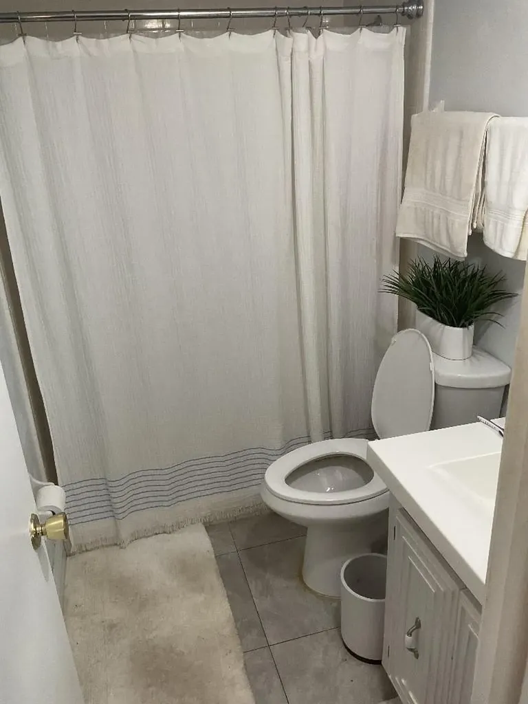 100 SE 6th Avenue Pompano Beach FL 33060