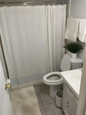 100 SE 6th Avenue Pompano Beach FL 33060