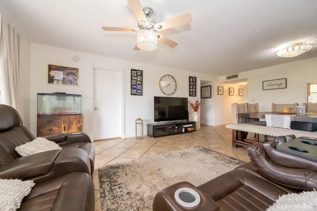 8821 NW 38th Drive Coral Springs FL 33065