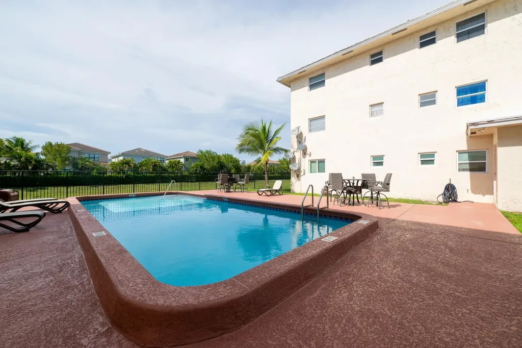 8821 NW 38th Drive Coral Springs FL 33065