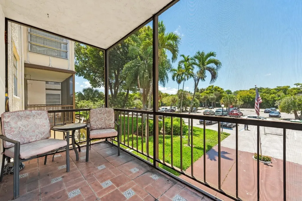 7100 NW 17th Street Plantation FL 33313