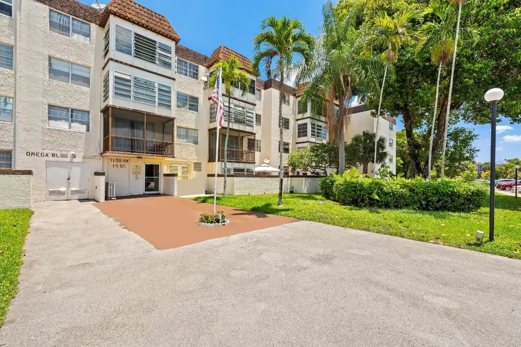7100 NW 17th Street Plantation FL 33313