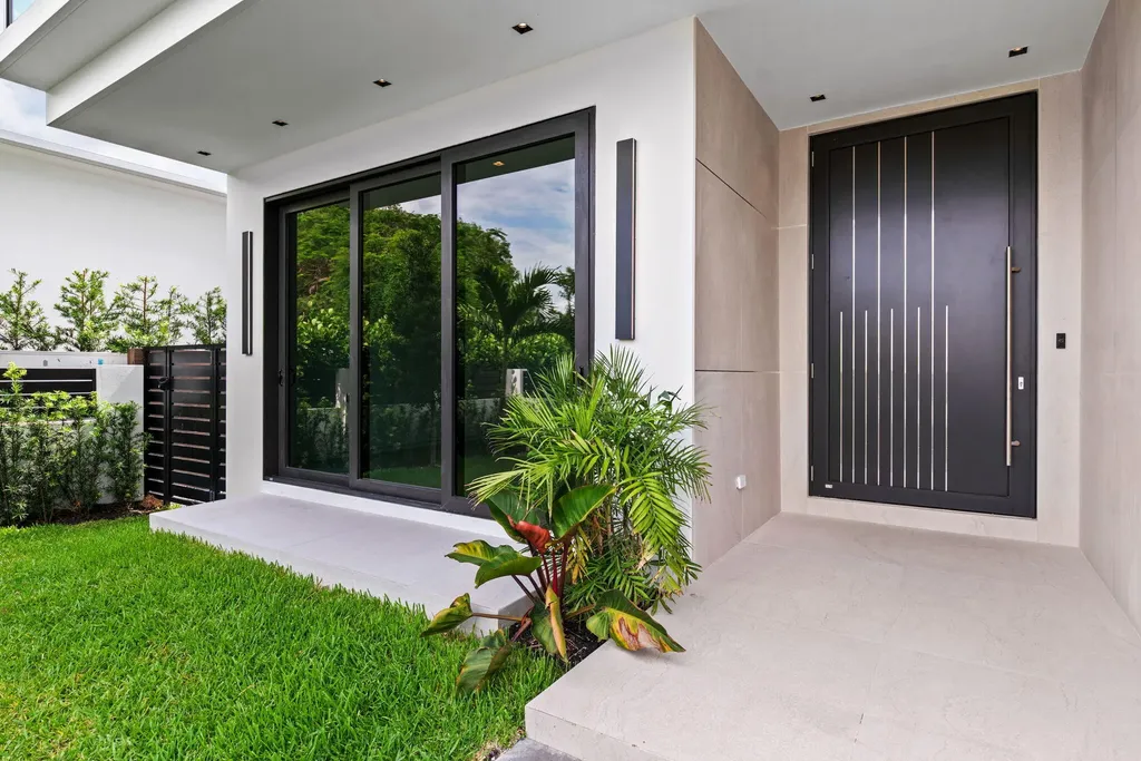 425 NE 10th Avenue Fort Lauderdale FL 33301