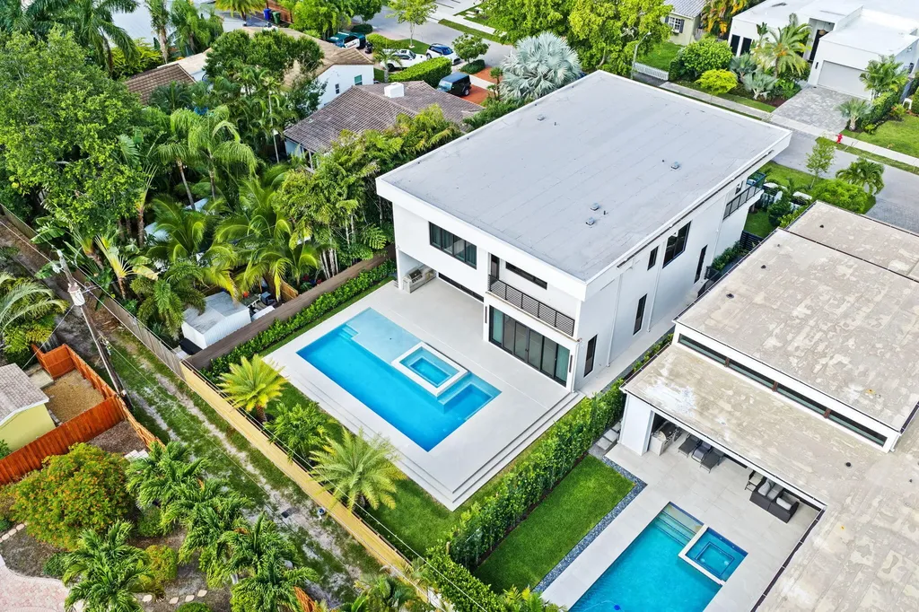 425 NE 10th Avenue Fort Lauderdale FL 33301
